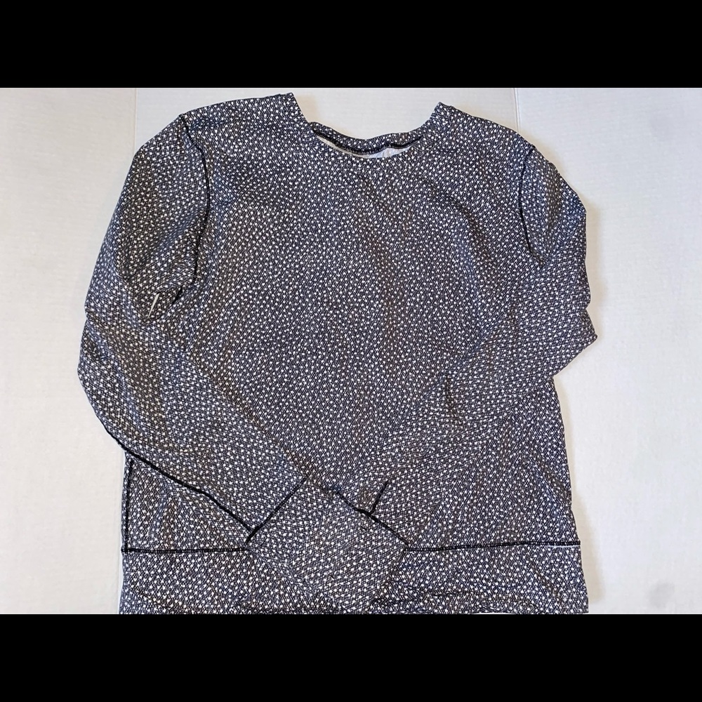 Lululemon Black white polka dot patterned crew neck